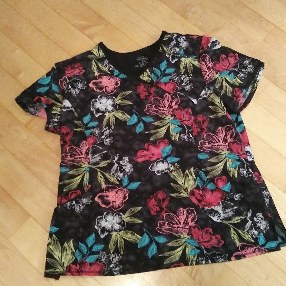 Scrub shirt